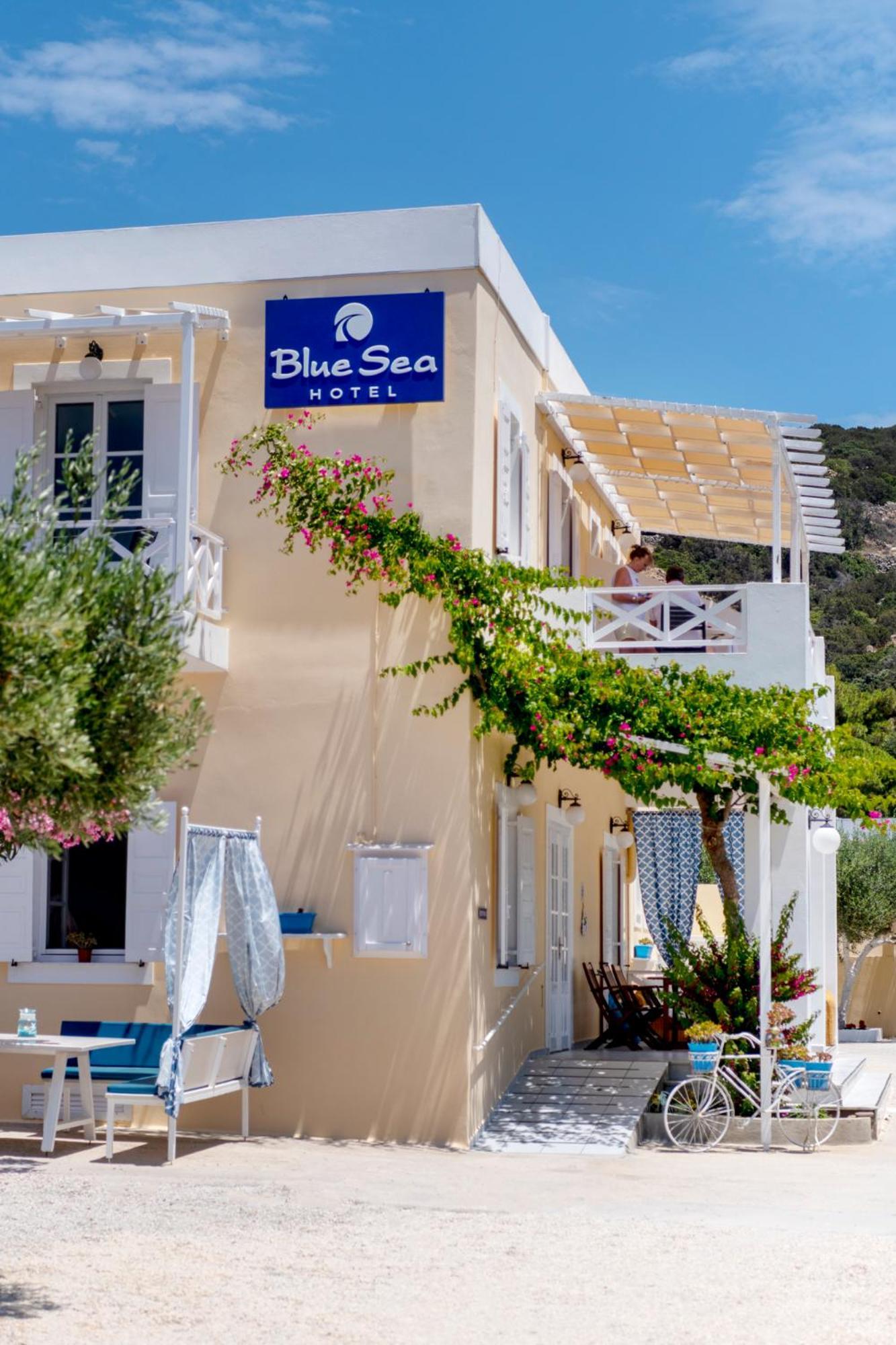 Hotel Blue Sea à Galissas Extérieur photo