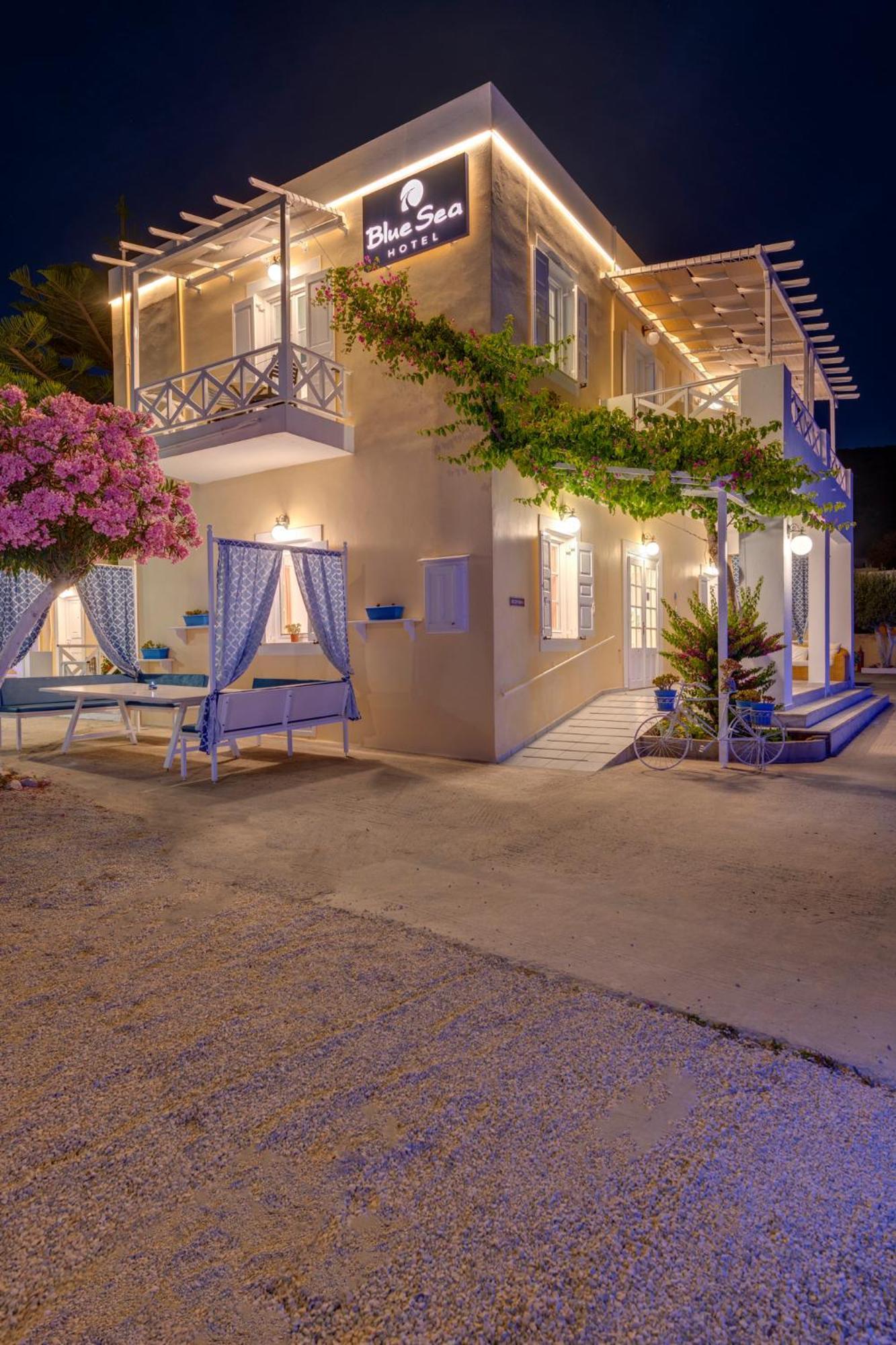 Hotel Blue Sea à Galissas Extérieur photo